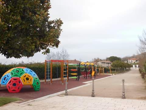 Arpaise, realizzato il nuovo parco giochi nel viale comunale: la cittadinanza ringrazia