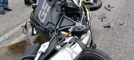 Benevento| Incidente in via Aldo Moro tra auto e moto: ferito centauro