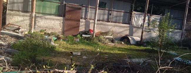 Benevento| Via San Pasquale, degrado in un ex campo di bocce. La denuncia di un cittadino