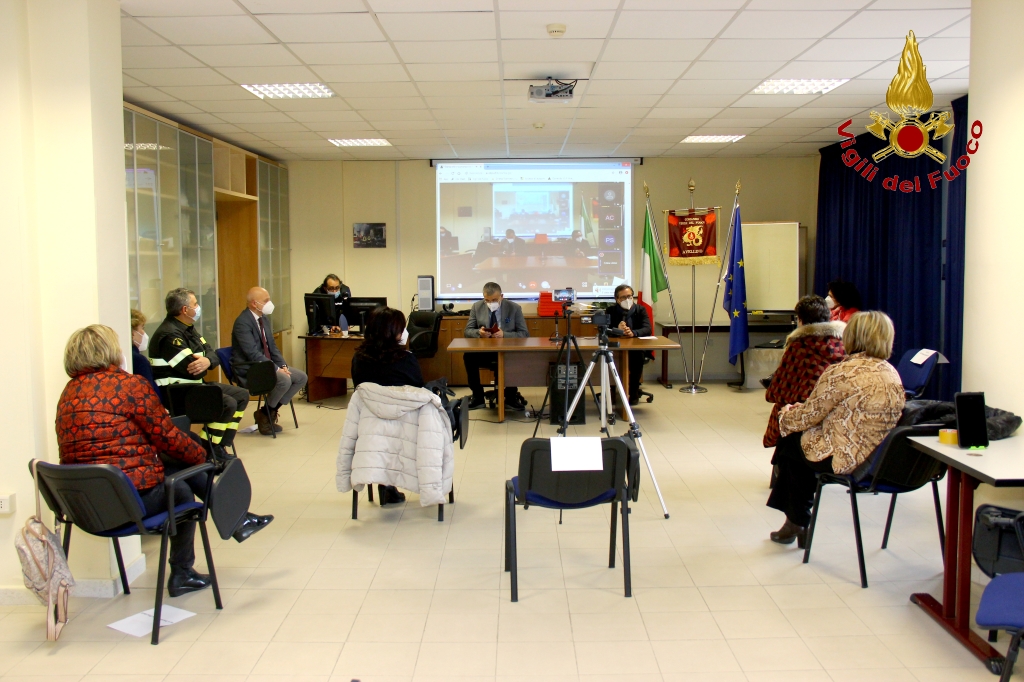 Avellino| Vigili del fuoco, il comandante Bellizzi consegna le benemerenze
