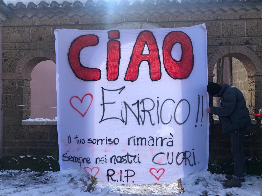 Torrioni, l’ultimo abbraccio ad Enrico