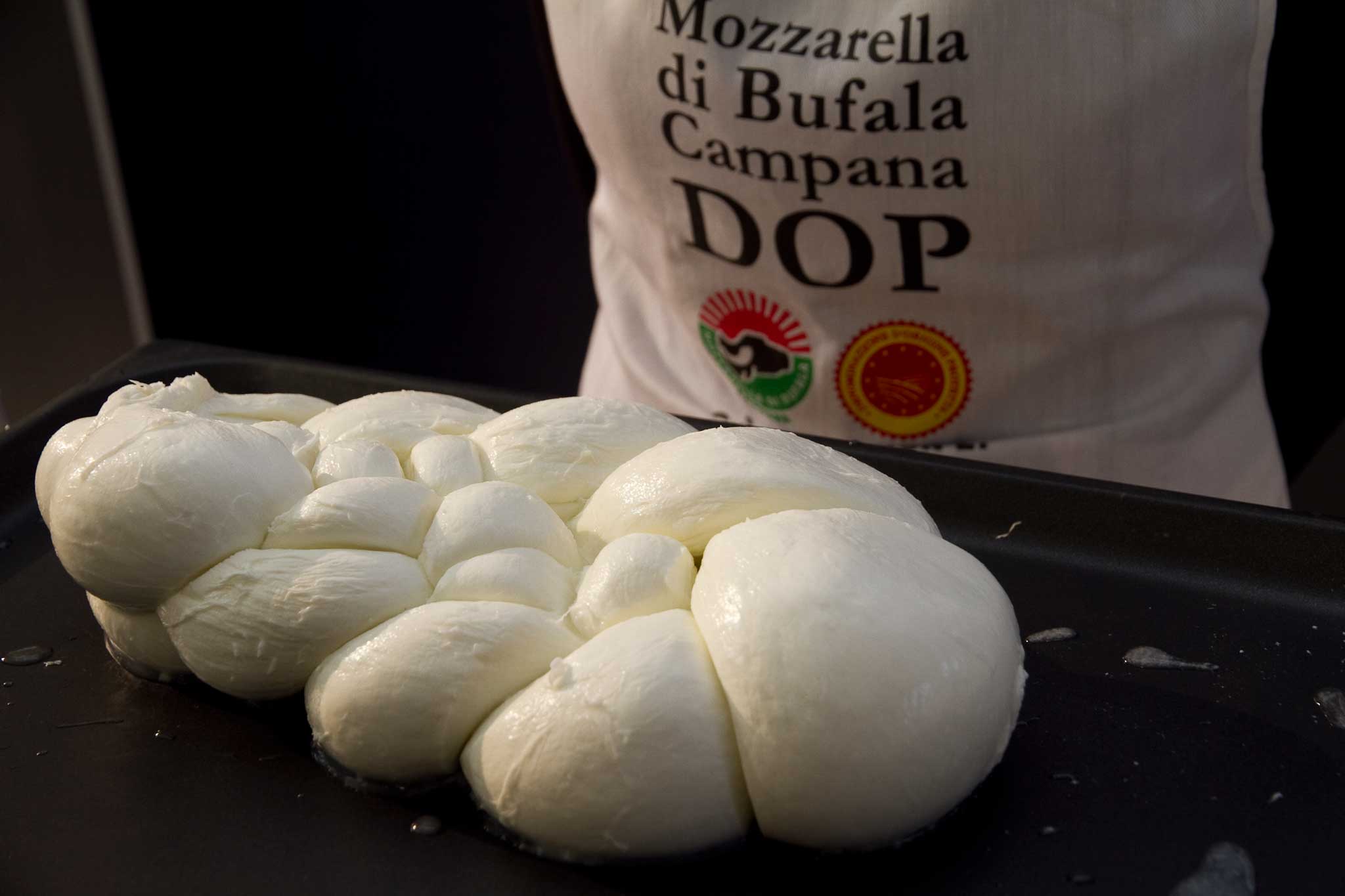 Made in Italy, Coldiretti: bene stop falsa mozzarella, tarocco vale 100 mld