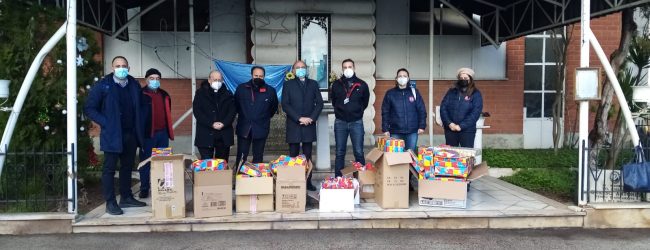 Benevento| ‘Il treno dell’Epifania’, consegnati giocattoli e calze per i bambini bisognosi