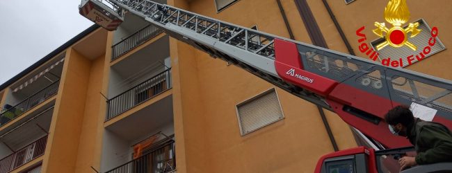 Avellino| Non risponde alle chiamate dei vicini, 82enne trovata morta in casa in via De Feo