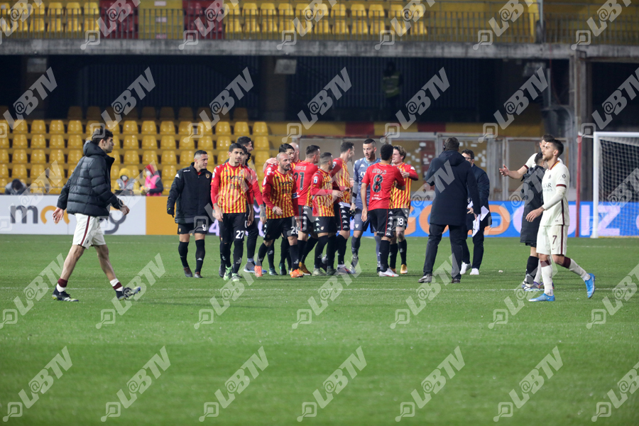 Napoli-Benevento: 2-0. Il derby campano agli Azzurri