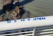 Benevento| ‘Io e te per sempre’, imbrattato il Ponte ‘Pagliuca’ al Rione Liberta’/FOTO