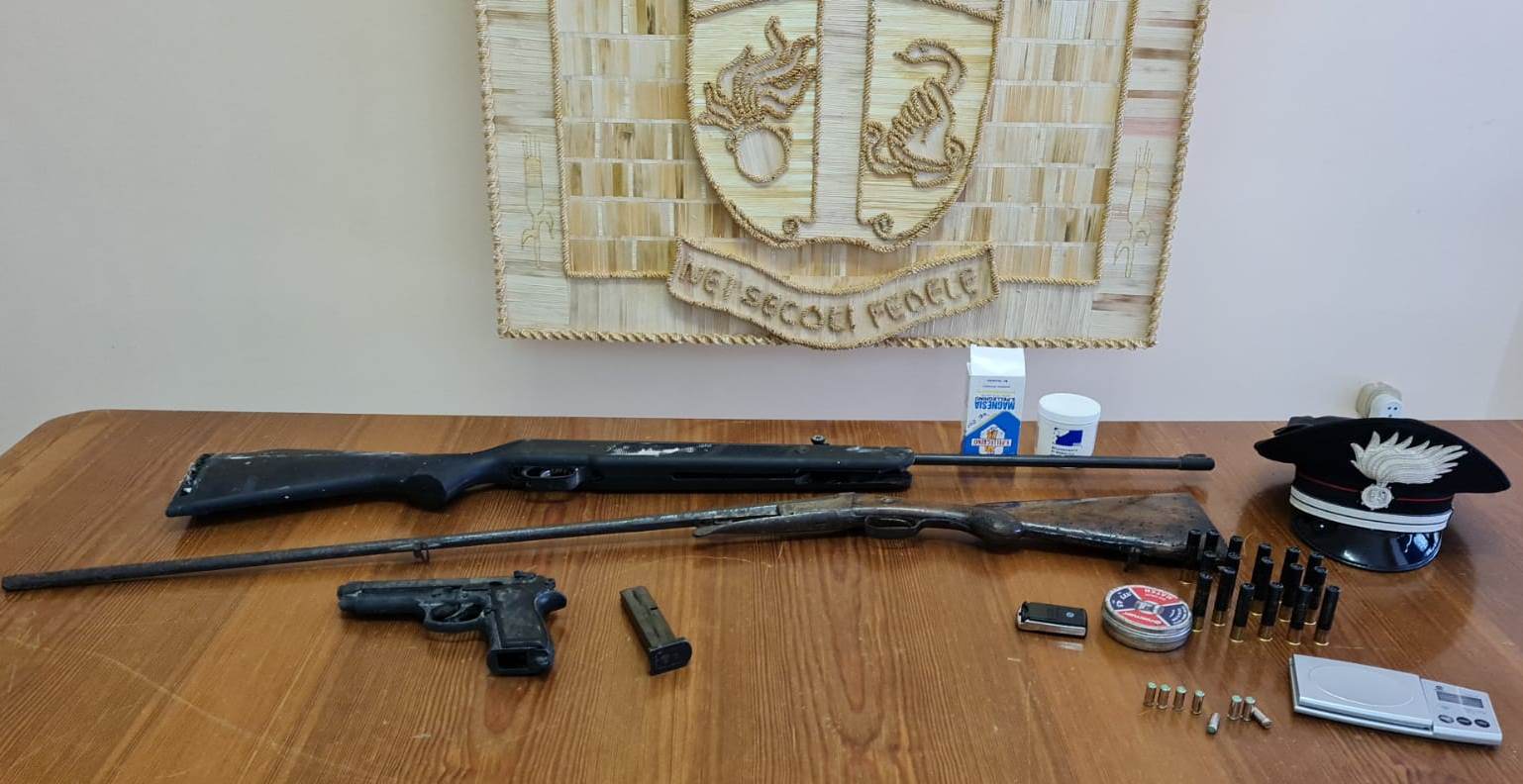 Montesarchio| Deteneva armi e munizioni illegalmente, arrestato operaio di 37 anni