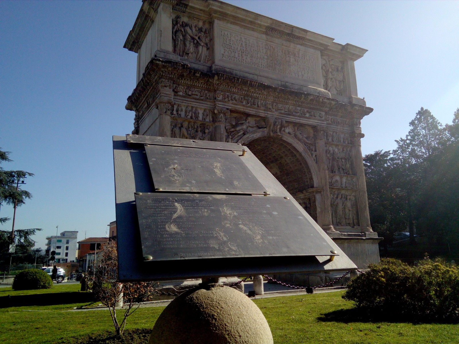 Arco di Traiano “monumento nazionale”, ok dal Senato. Provvedimento alla Camera per l’approvazione definitiva
