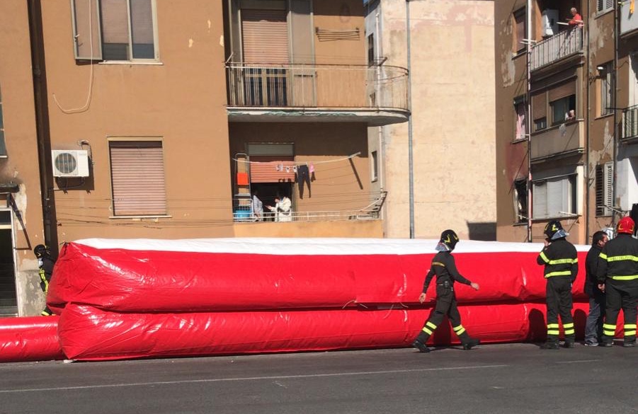 Benevento|Via Vitelli, donna minaccia di buttarsi dal 3° piano: “non toglietemi la casa”