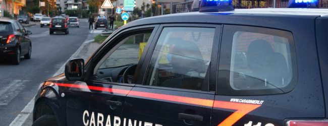Avellino| Al controllo dei carabinieri esibisce la patente del fratello: denunciato 60enne
