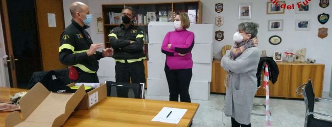 Benevento| Consegnato un defibrillatore ai Vigili del Fuoco