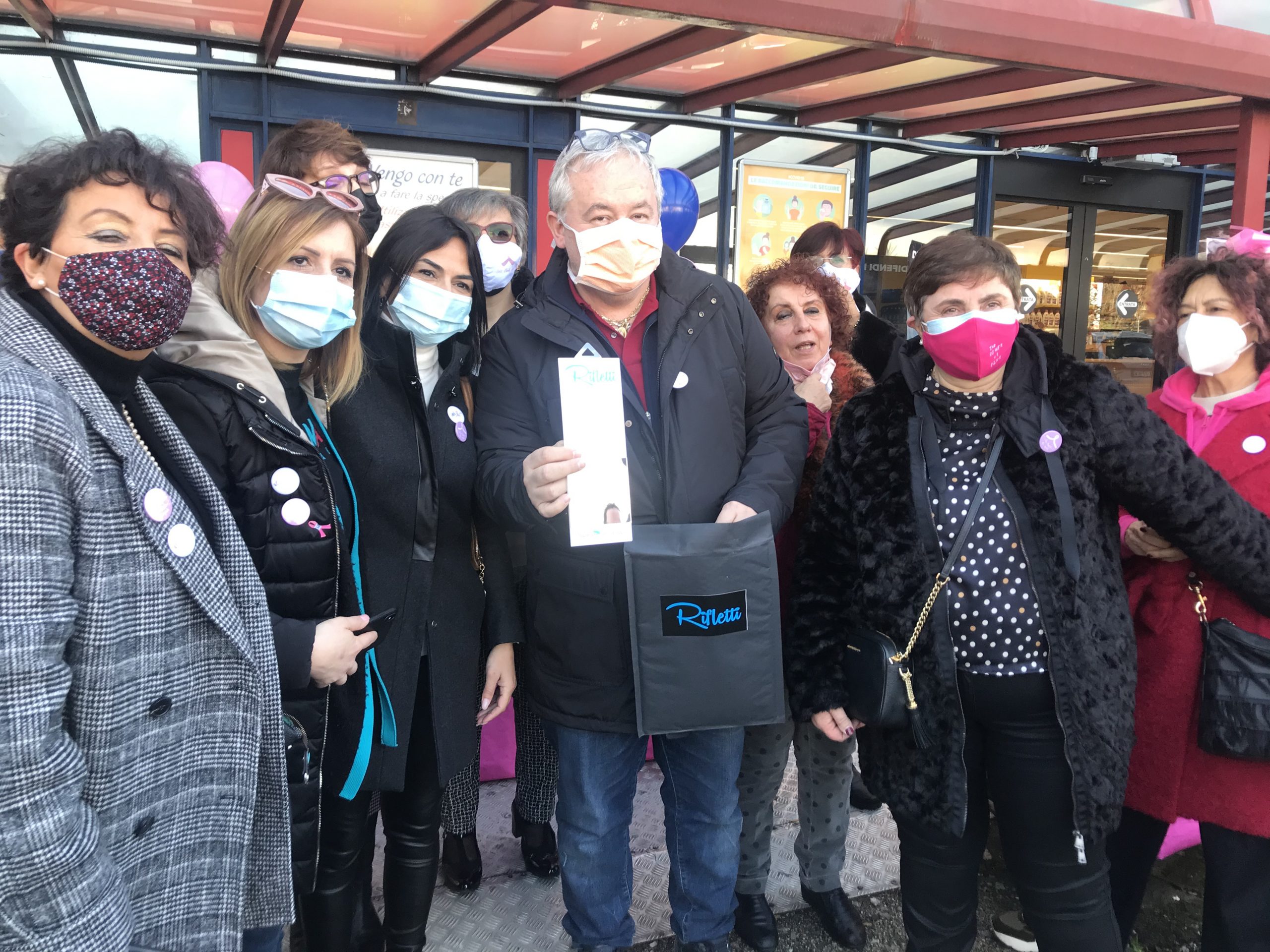 Mercogliano| Sette passi per un sorriso, consegnati i 20mila euro raccolti. Iannace: i bambini autistici devono tornare nei loro centri