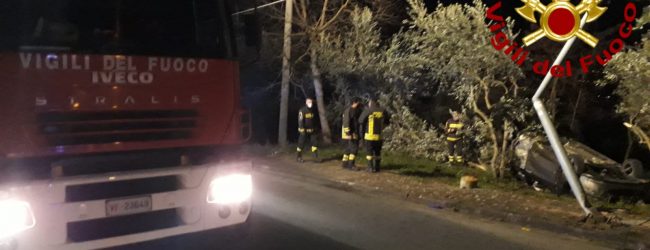 Pietradefusi| Auto si ribalta e finisce fuori strada, in 4 ricoverati in ospedale