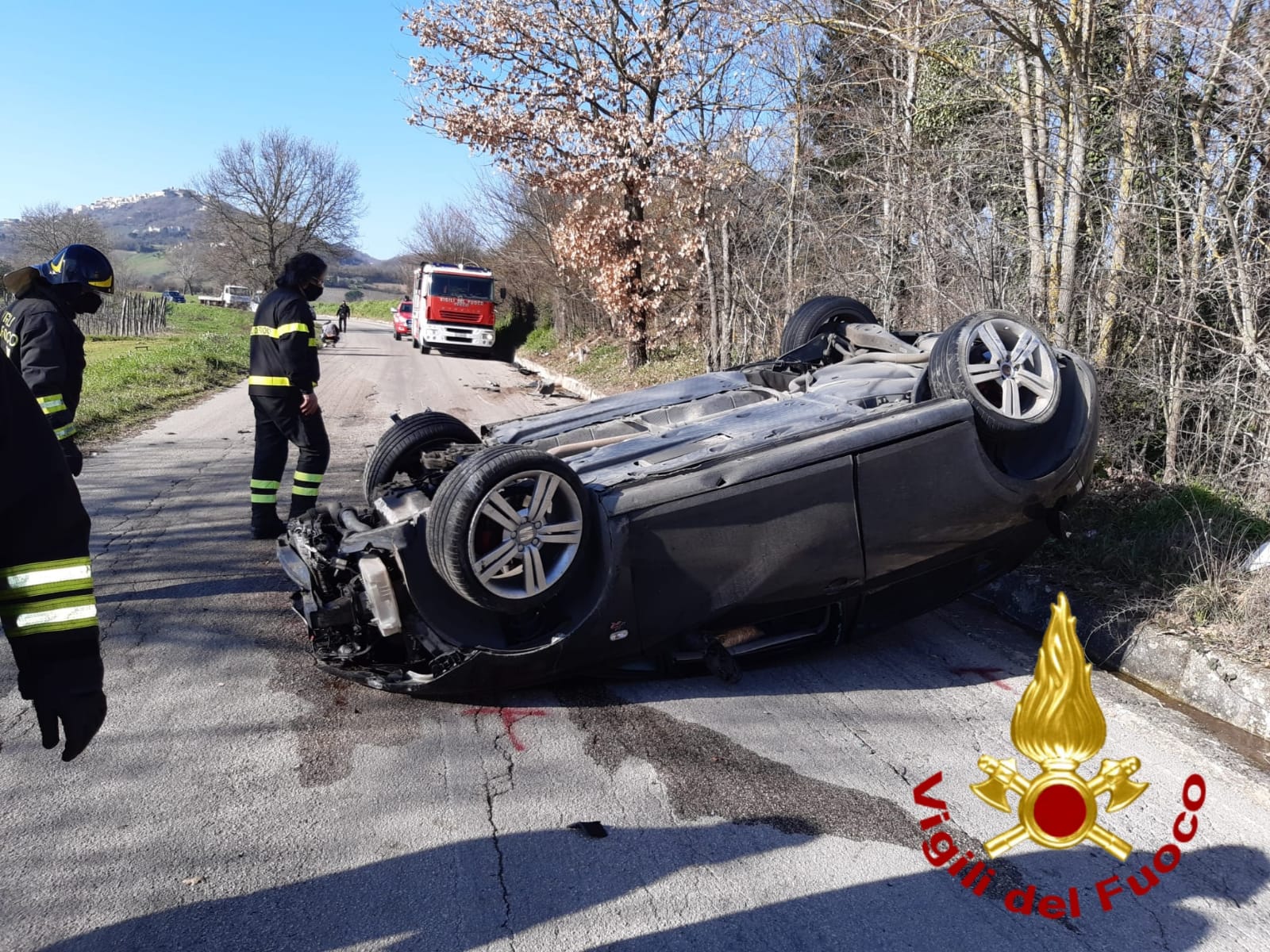 Pietradefusi| Auto si ribalta sulla strada provinciale 50, 27enne ricoverata al “Moscati”