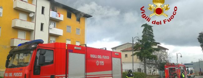 Lacedonia| Incendio al terzo piano di un alloggio popolare, fiamme innescate da un ferro da stiro