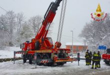 Pratola Serra| Neve in Irpinia, tanti i veicoli rimasti bloccati: a San Michele camion dei rifiuti fuori strada