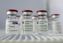 Covid, via libera vaccino AstraZeneca anche a over 65