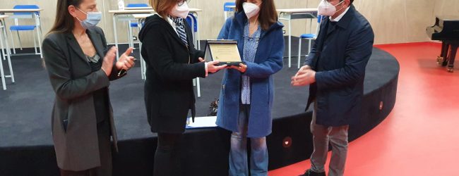 Conservatorio “Cimarosa”, la famiglia De Simone dona un Grand Piano Petrof