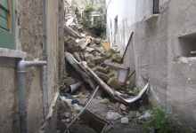 Vico Arechi, le macerie come coreografia della vergogna