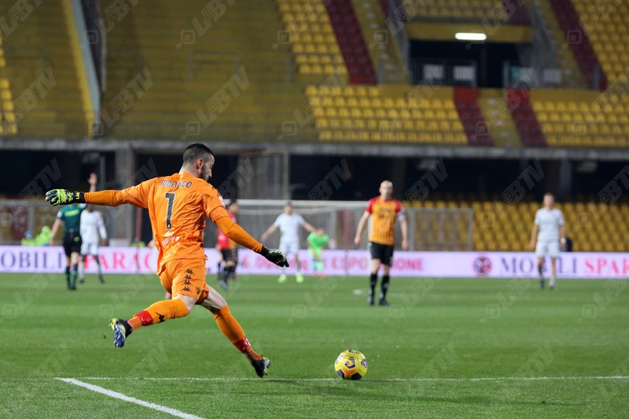 Benevento, Montipò è sul mercato