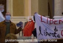 Benevento| “Libertà di culto, Libertà di cultura”, manifestanti interrompono celebrazione religiosa