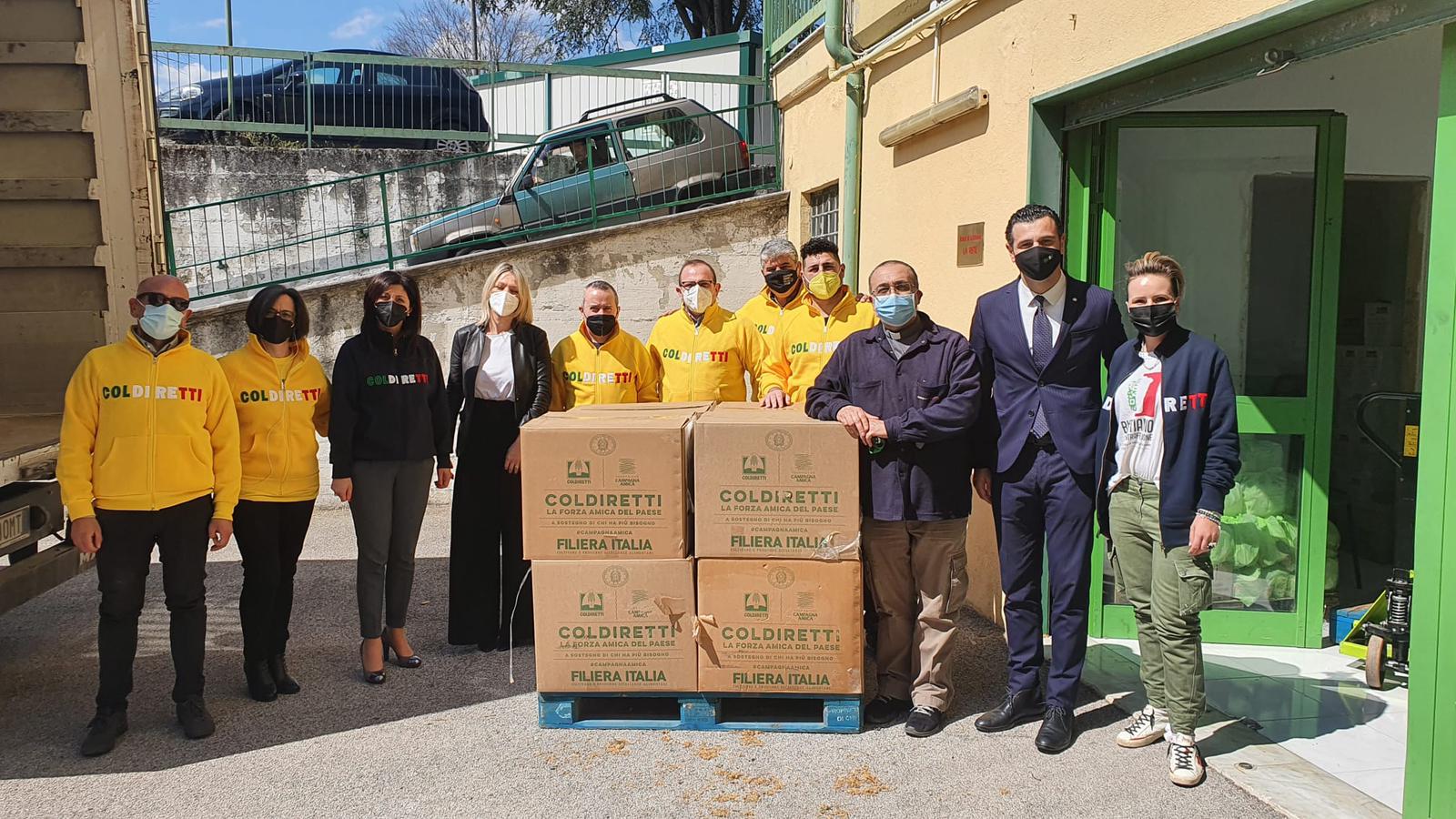Avellino| Coldiretti e Comune a sostegno dei bisognosi: 5000 kg di pacchi alimentari alla Mensa di Poveri
