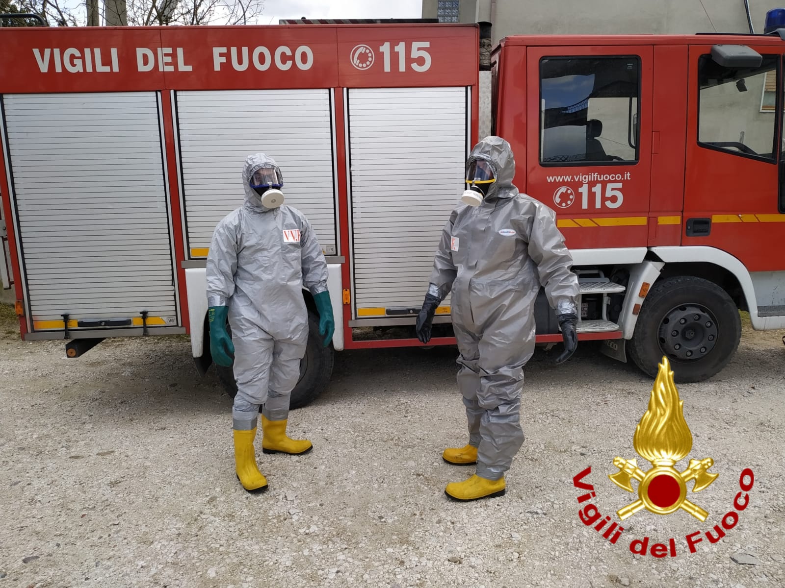 Ariano| Vigili del fuoco ripristinano collegamento telefonico a coppia di anziani positivi al Covid, l’elogio del prefetto