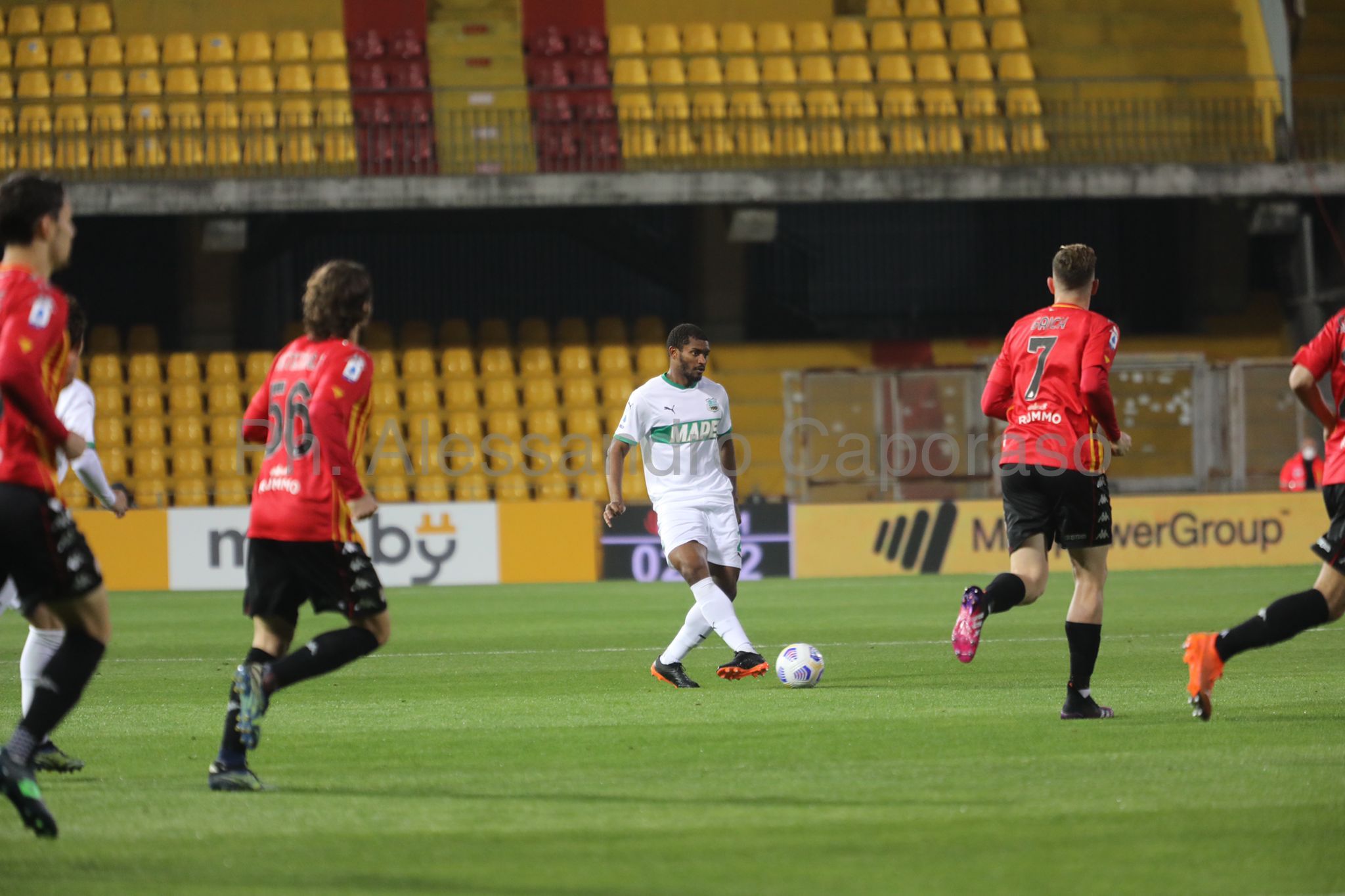 Benevento-Sassuolo: 0-1. I neroverdi creano e sprecano, l’autogol di Barba decide il Monday Night