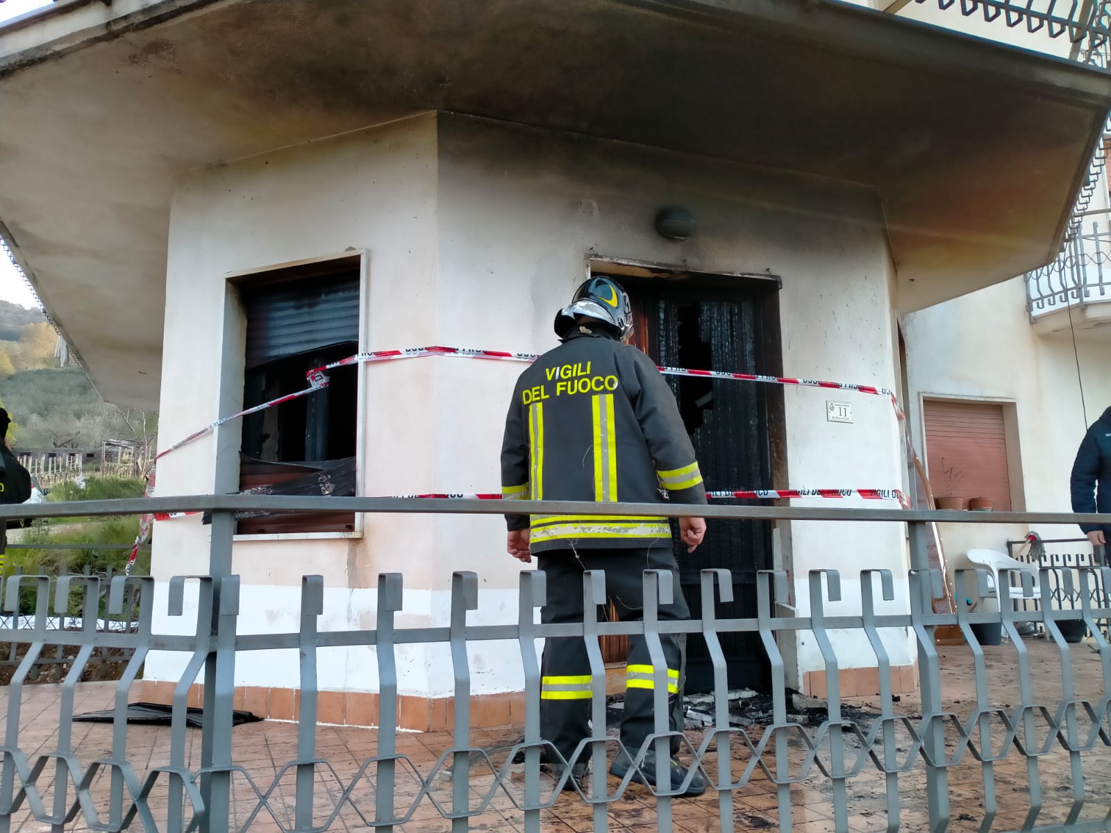 Ponte/Fiamme in un’abitazione, perde la vita un anziano