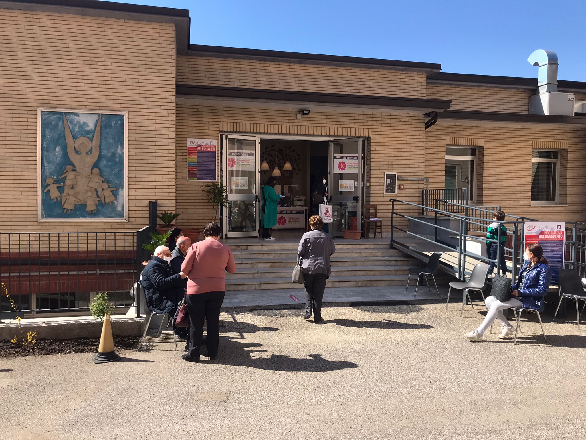 Benevento| Vaccini, al via anche nell’Oratorio “Angela Merici”. Volpe: “Oggi 1000 vaccinazioni in città”