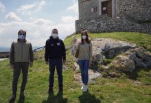 Montesarchio|Avviati i lavori di ripristino della staccionata dei sentieri nell’area della Torre e del Castello.