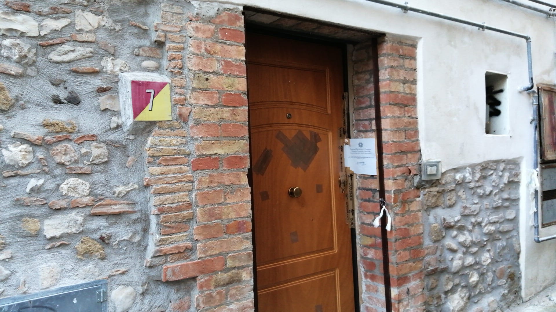 Favoreggiamento e sfruttamento della prostituzione, divieto di dimora in Campania per una 45enne cinese