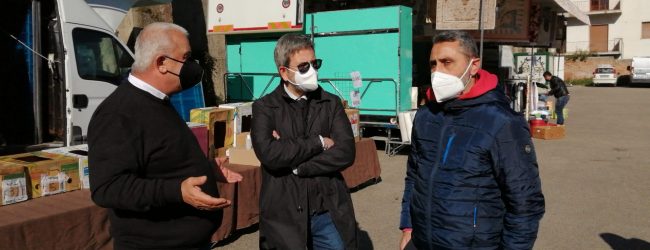 Benevento|Ambulanti ‘occupano’ piazza Risorgimento. Martignetti: eliminare la zona rossa