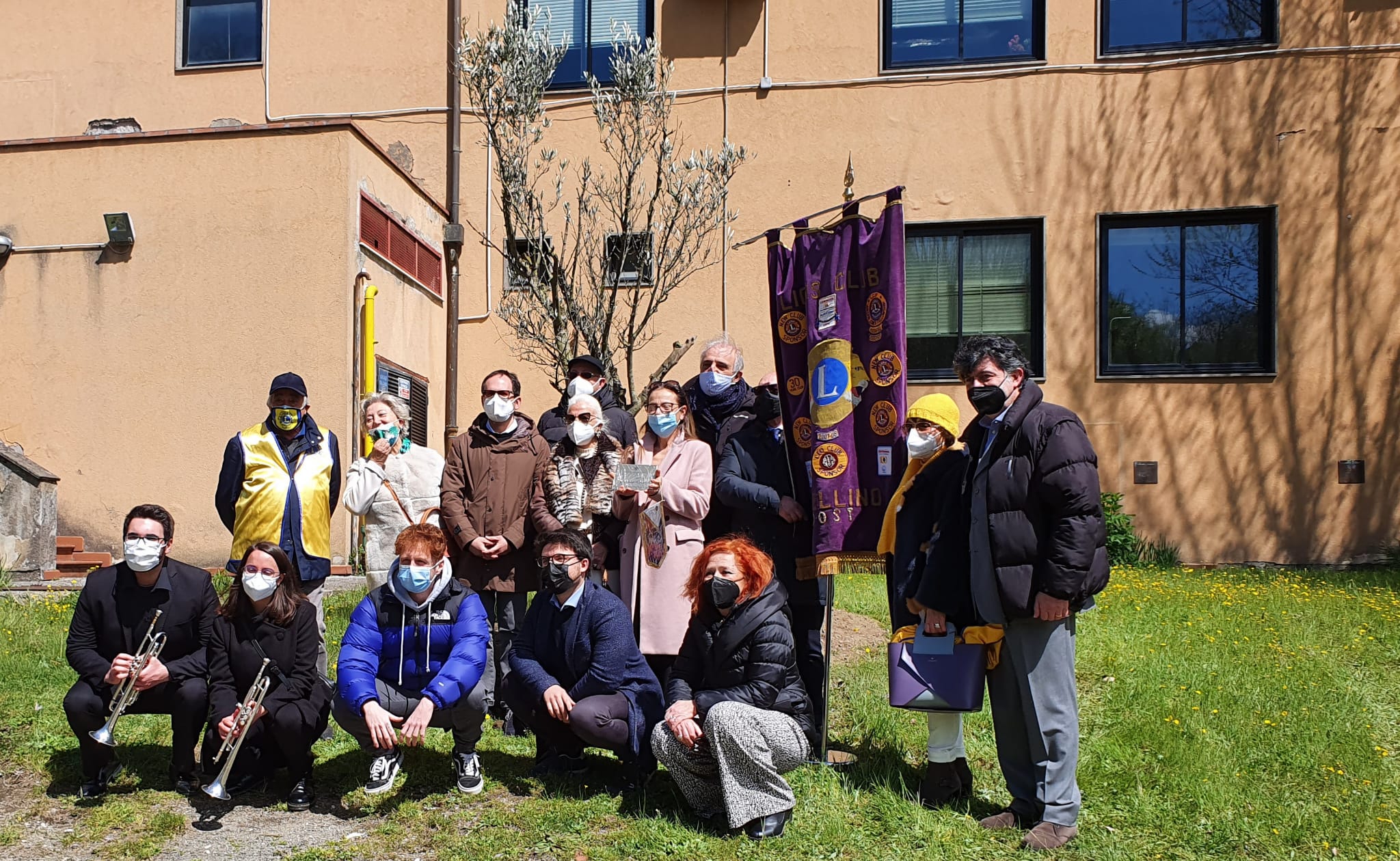 “Cimarosa”, piantato l’Ulivo donato dai Lions. Cipriano e Pesiri: un simbolo di speranza e rinascita