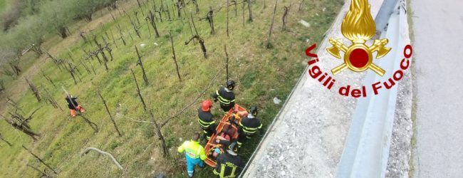 Mercogliano| Cade da un muretto alto 6 metri, 58enne recuperato dai vigili del fuoco e trasportato al Moscati