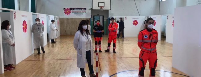 Montesarchio, una palestra diventa hub vaccinale. Volpe: “Speriamo di arrivare a fine giugno con metà popolazione sannita immunizzata”