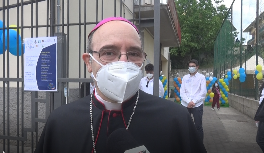 L’arcivescovo Accrocca ai fedeli: “Impegno contro  i grandi squilibri economici e l’industria delle armi”