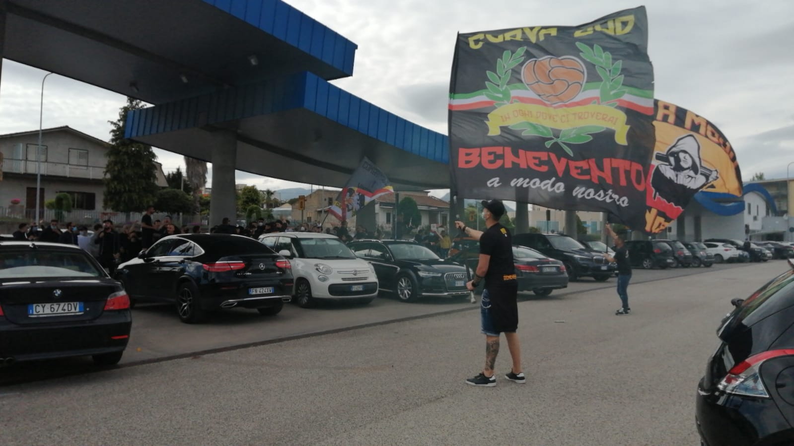 Benevento, i tifosi si fanno sentire