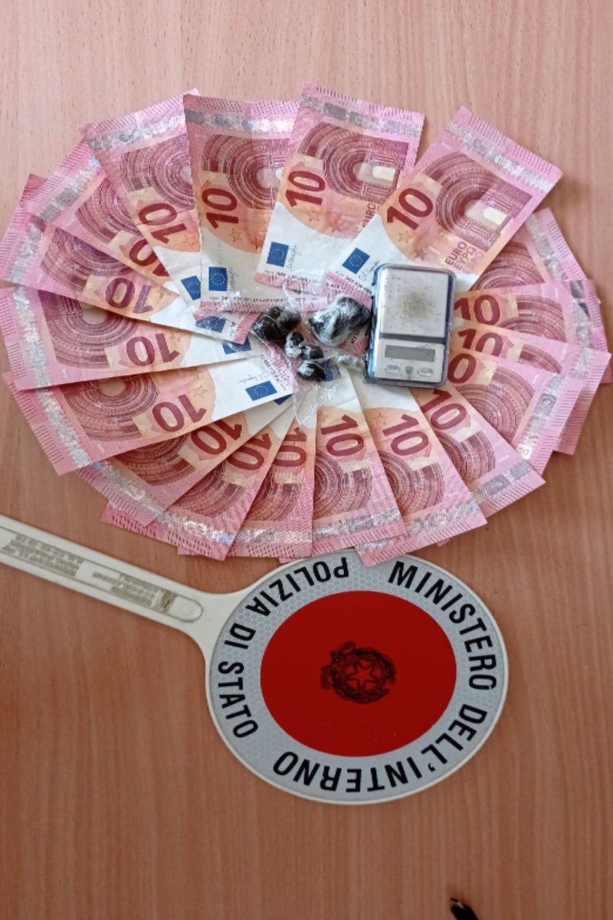 Benevento| Sostanze stupefacenti in un circolo privato, chiusa l’attività per un mese