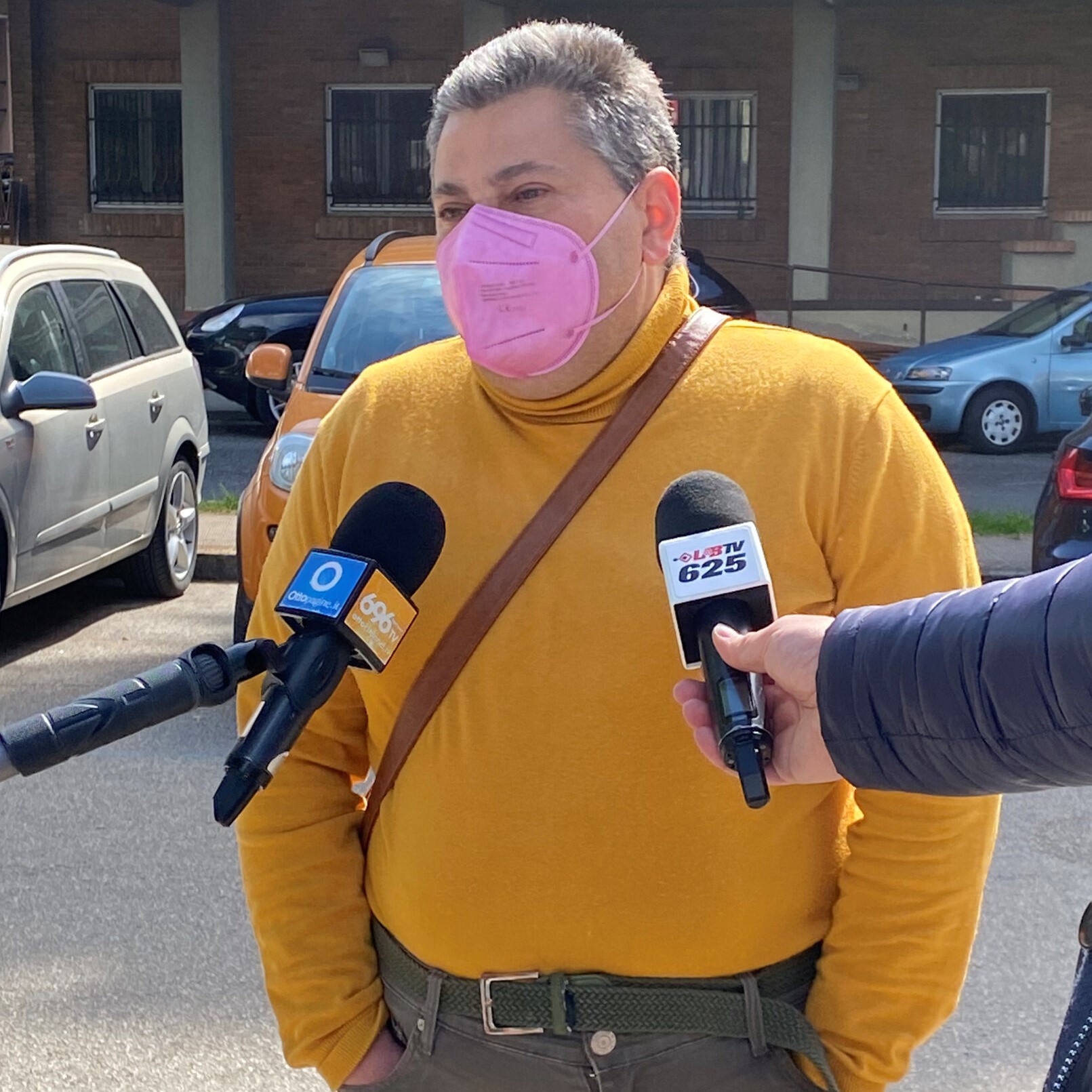 Avellino| In attesa da 3 mesi per il vaccino alla madre, disabile psichico minaccia di darsi fuoco