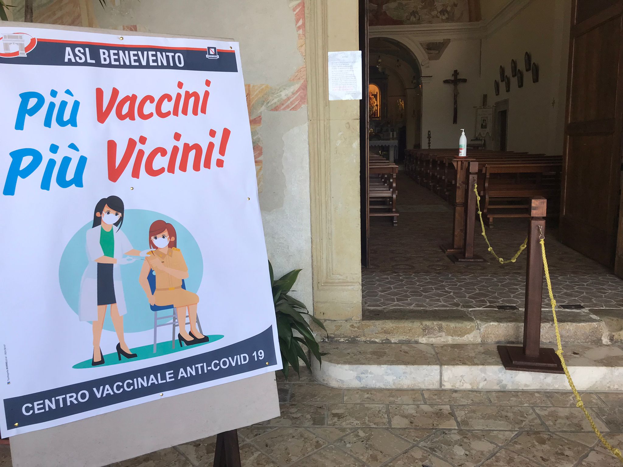 Vaccini anti-covid, domani e venerdì open day nei vari centri irpini