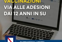 Vaccini, dalle 22 attiva la piattaforma per prenotazioni dai 12 anni in su