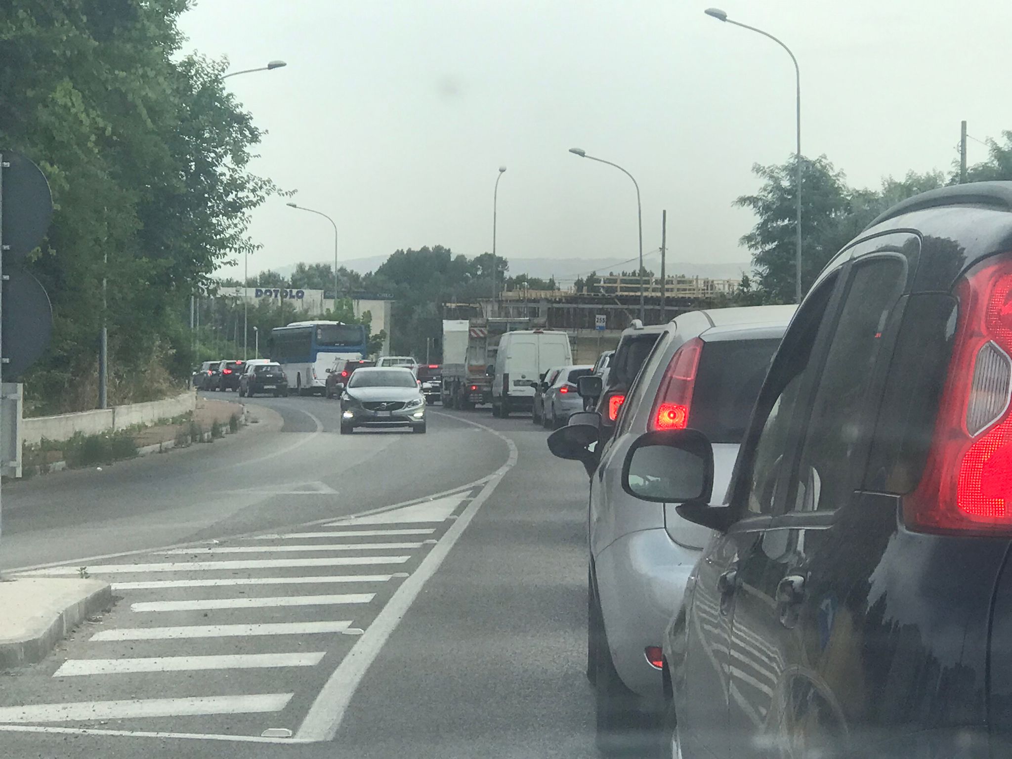 Lavori diurni sull’Appia, la rabbia degli automobilisti