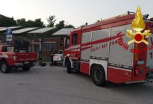 Avellino| Neonato resta chiuso da solo in auto, intervengono i vigili del fuoco