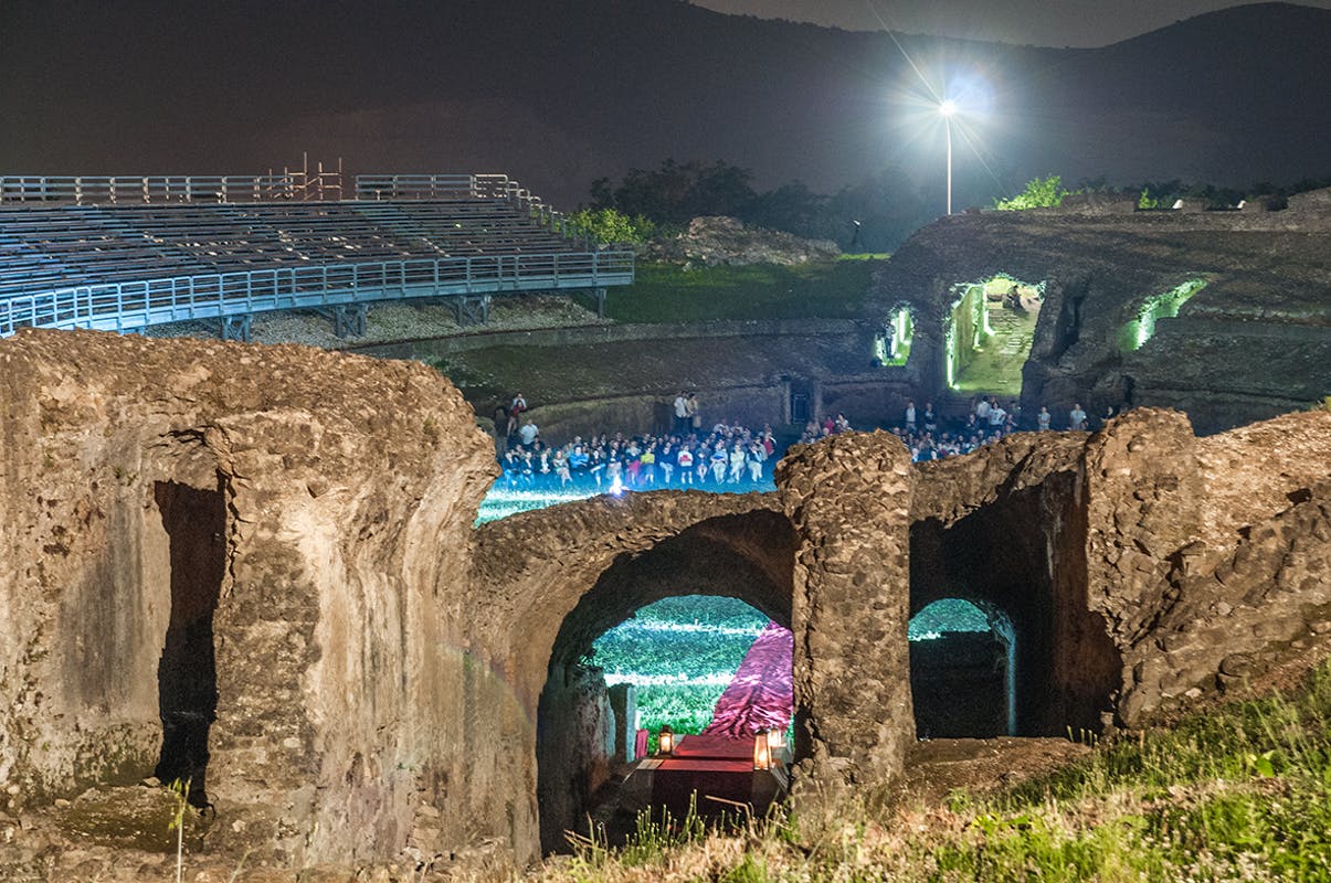 Avella| Come suona il caos: all’Anfiteatro il concerto di musica ecologica di Capone & BungtBangt