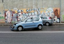 Scontro tra due auto in via Vittime di Nassirya, due persone in ospedale