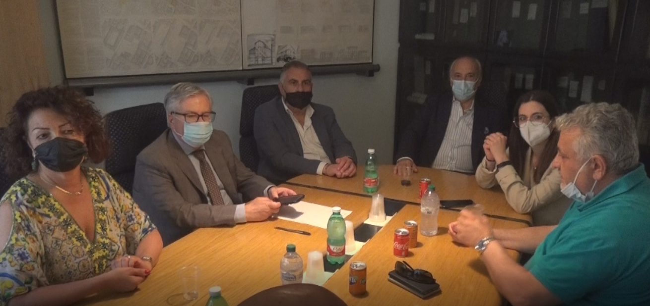 Centrodestra, da Roma urge la soluzione della crisi