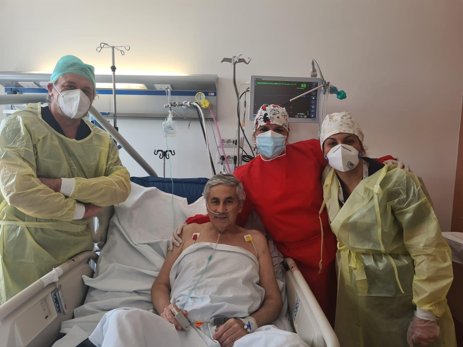 Covid Hospital, solo 15 ricoverati: dimessi altri 4 pazienti. Storti: il loro sorriso emozione indescrivibile