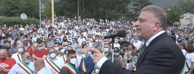 Solofra| No alla chiusura del Pronto soccorso del Landolfi, 2000 persone alla manifestazione