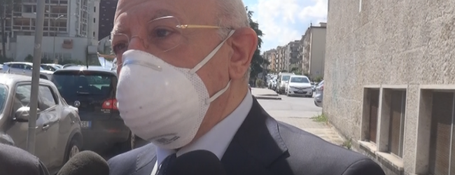 Covid, De Luca:  in Campania obbligo di mascherina all’aperto fino a marzo